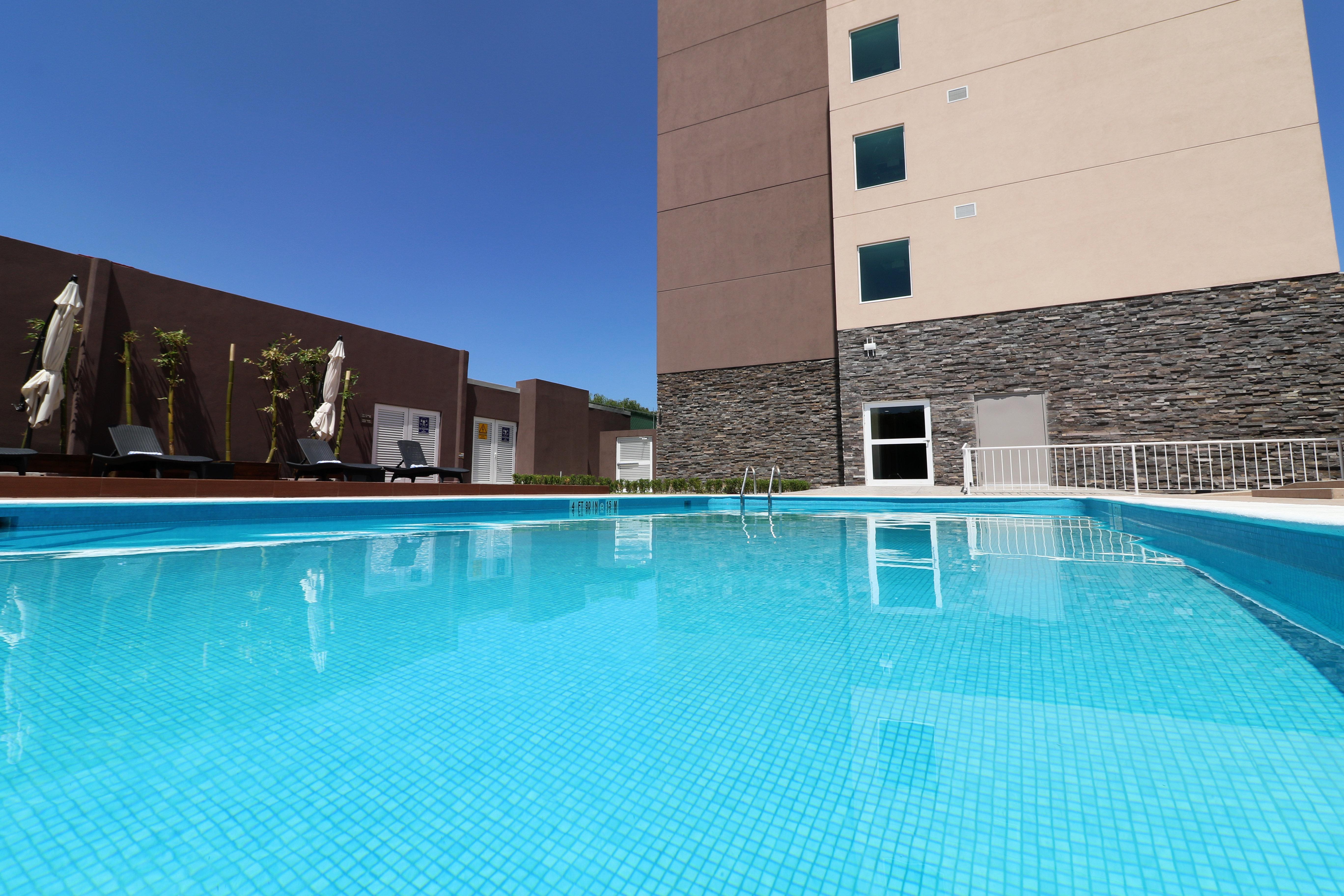 Candlewood Suites Celaya Celaya  Eksteriør billede