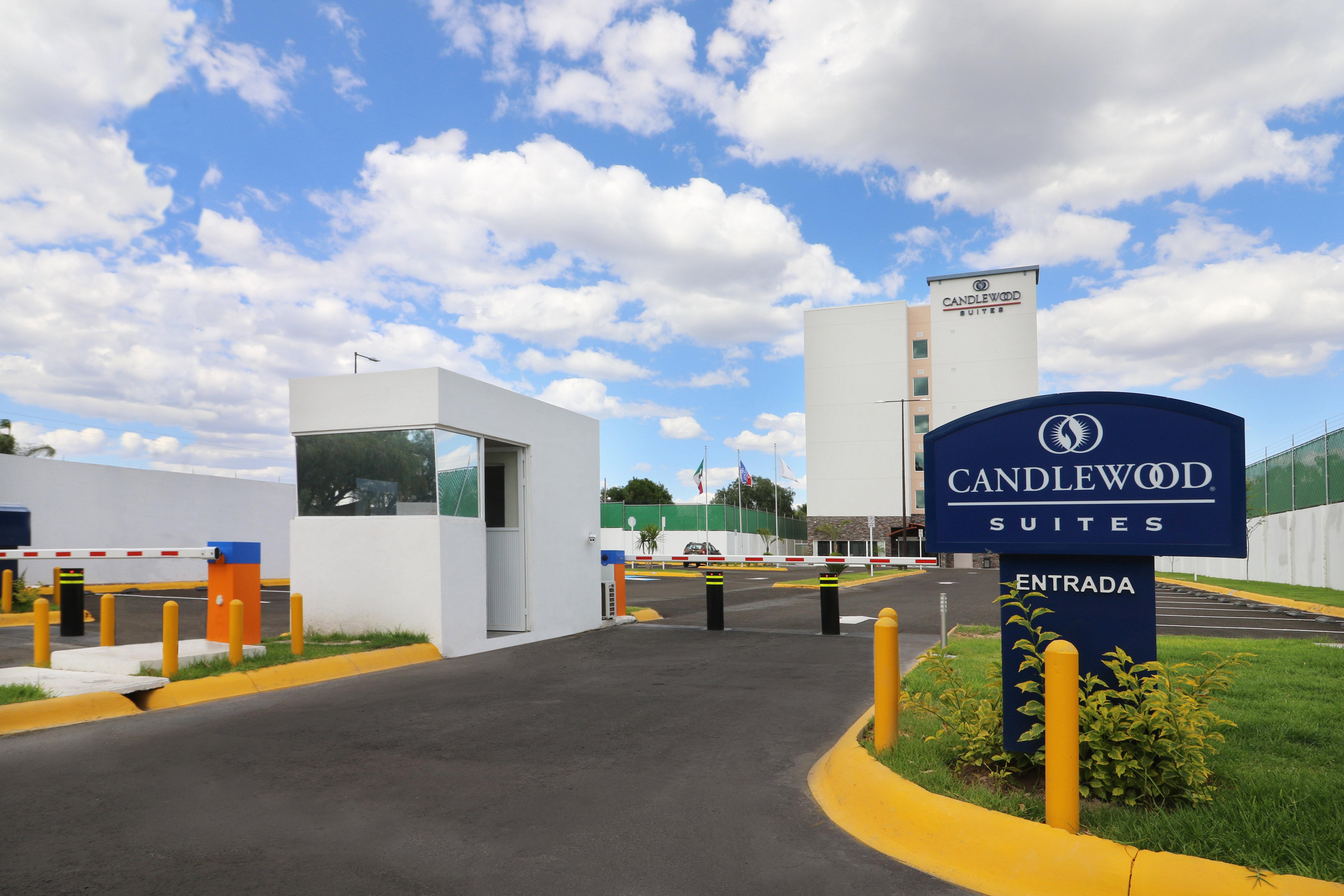 Candlewood Suites Celaya Celaya  Eksteriør billede