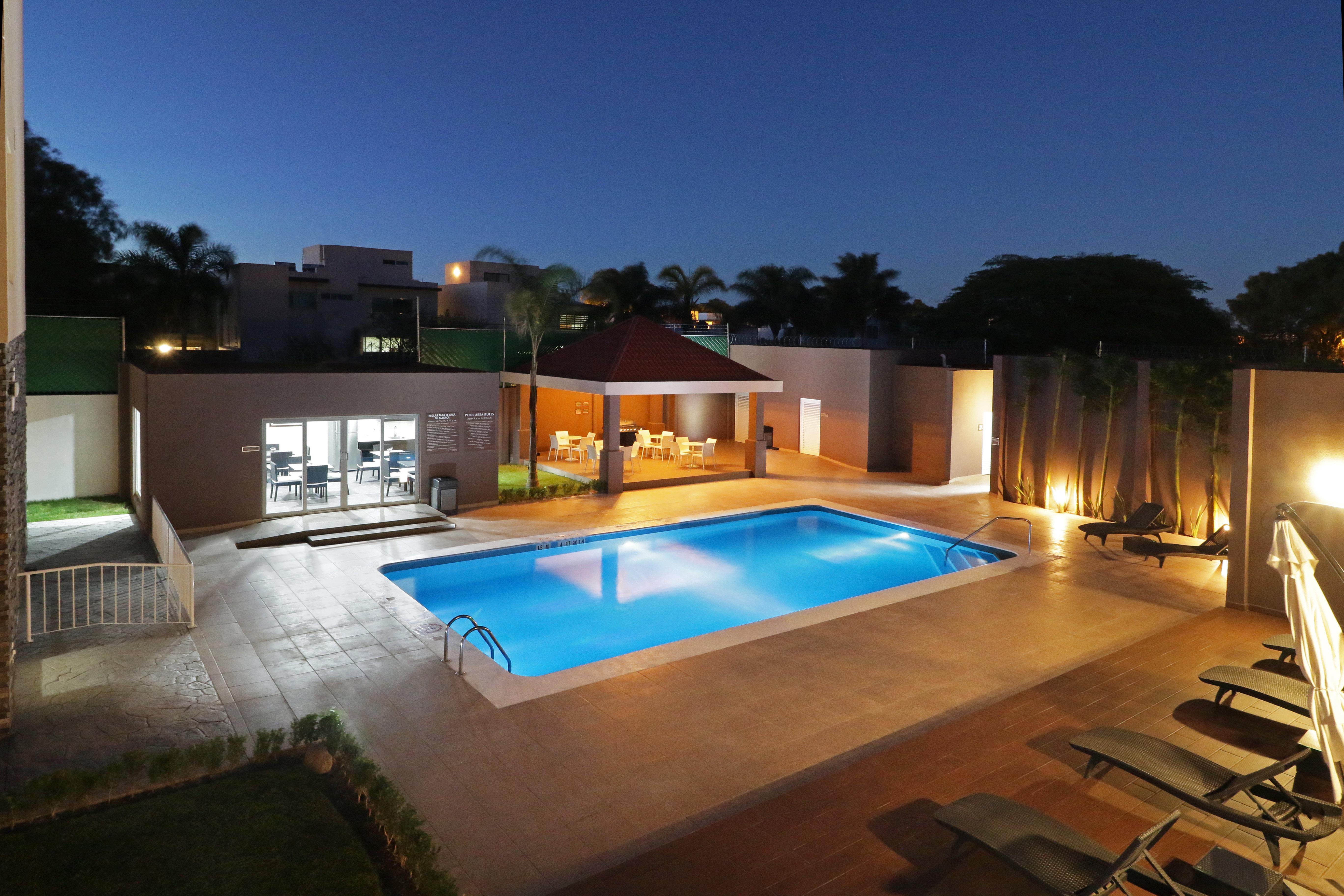 Candlewood Suites Celaya Celaya  Eksteriør billede