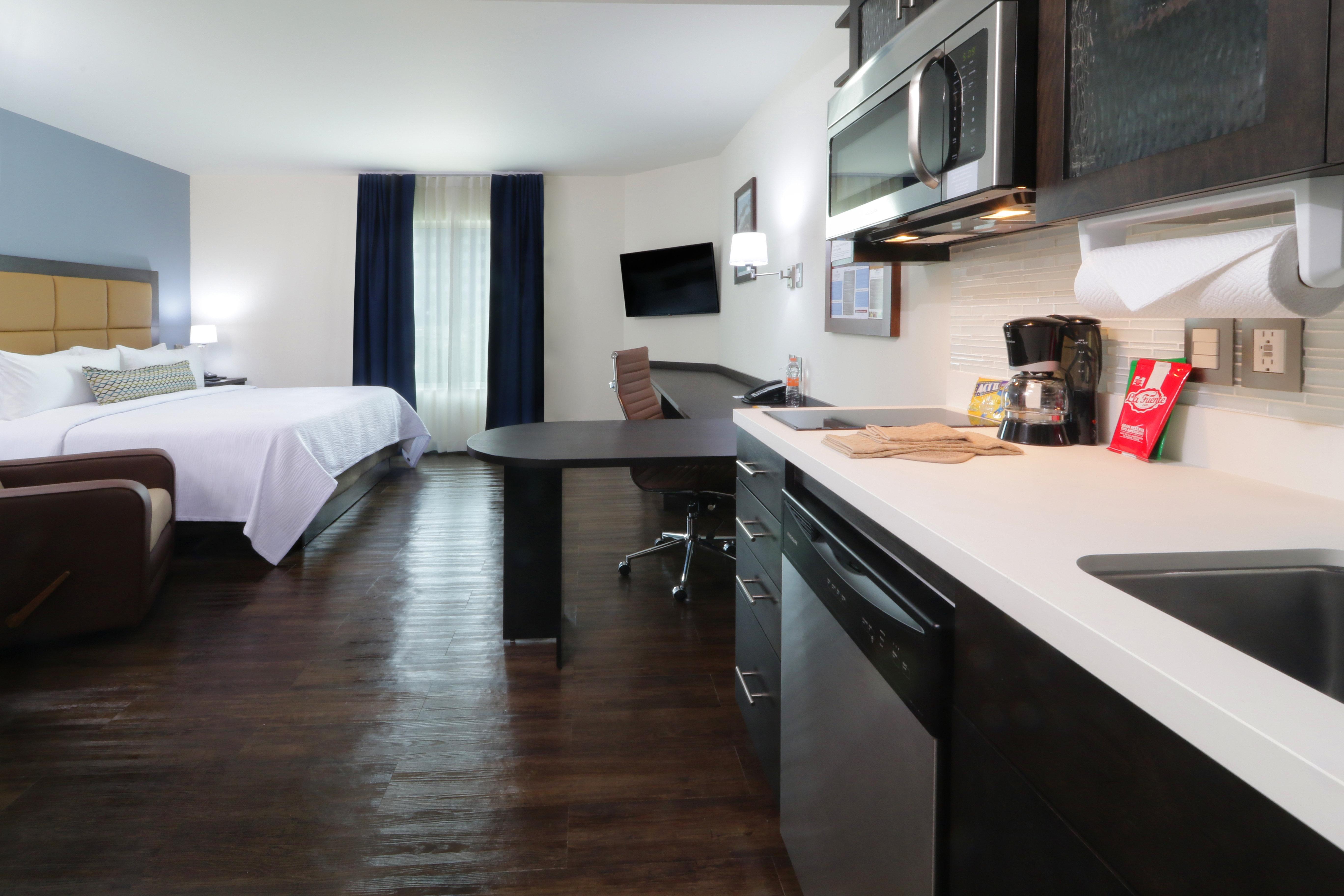 Candlewood Suites Celaya Celaya  Eksteriør billede