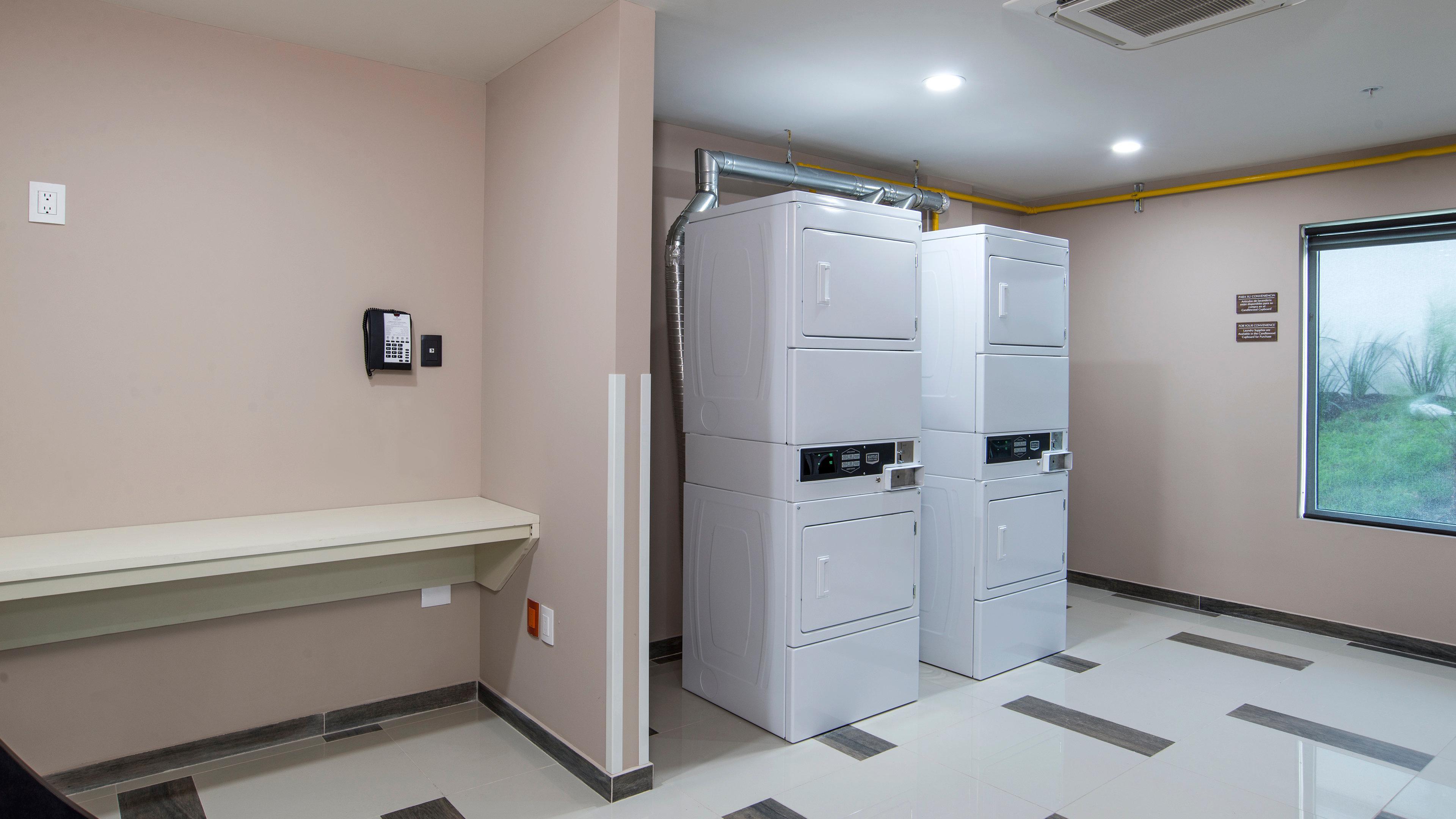 Candlewood Suites Celaya Celaya  Eksteriør billede